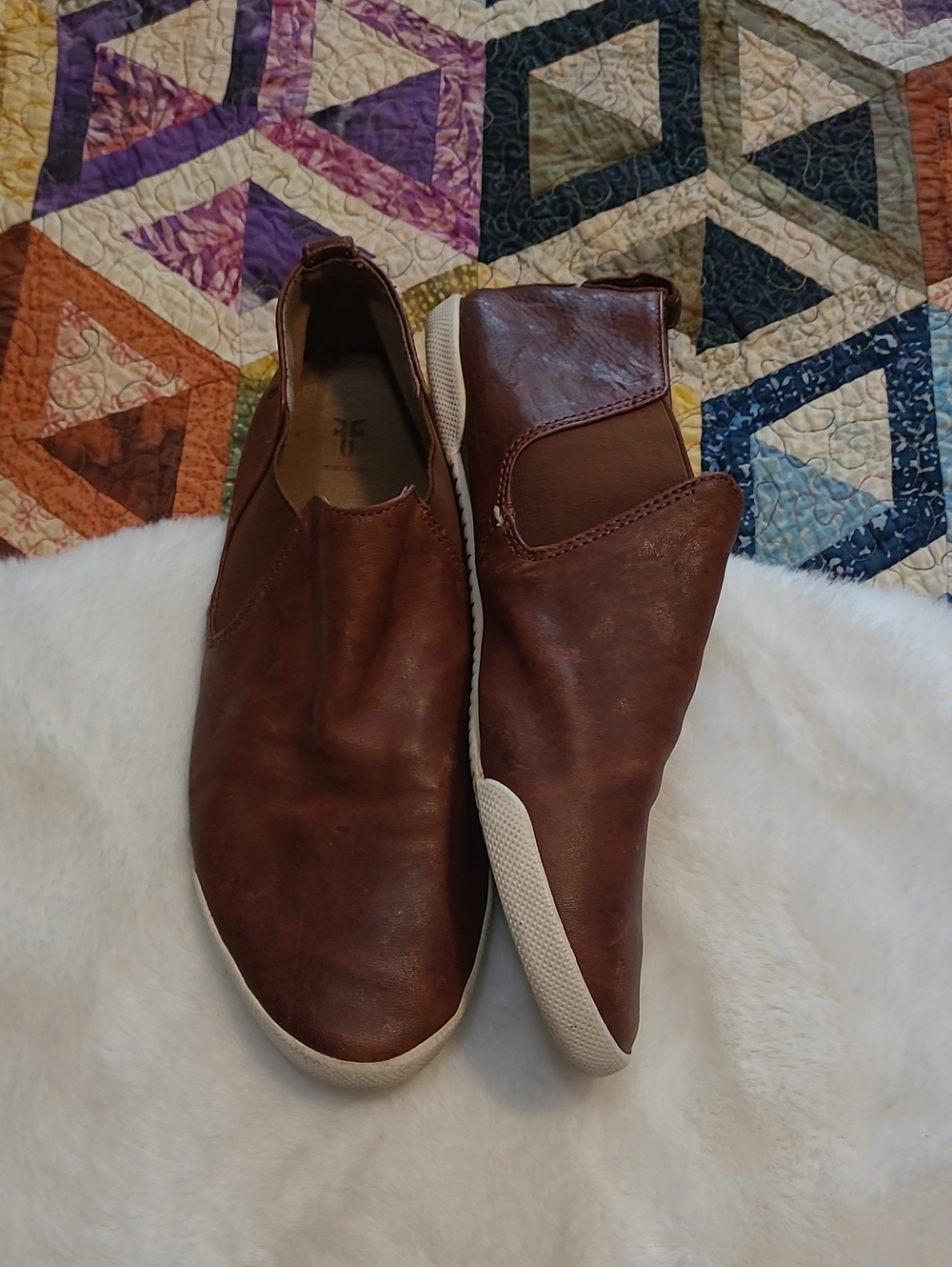 Frye Melanie Chelsea Brown Leather Round Toe Casual Slip On Shoes Size 9